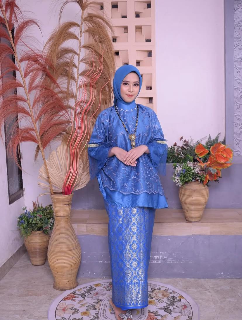 Baju bodo biru
